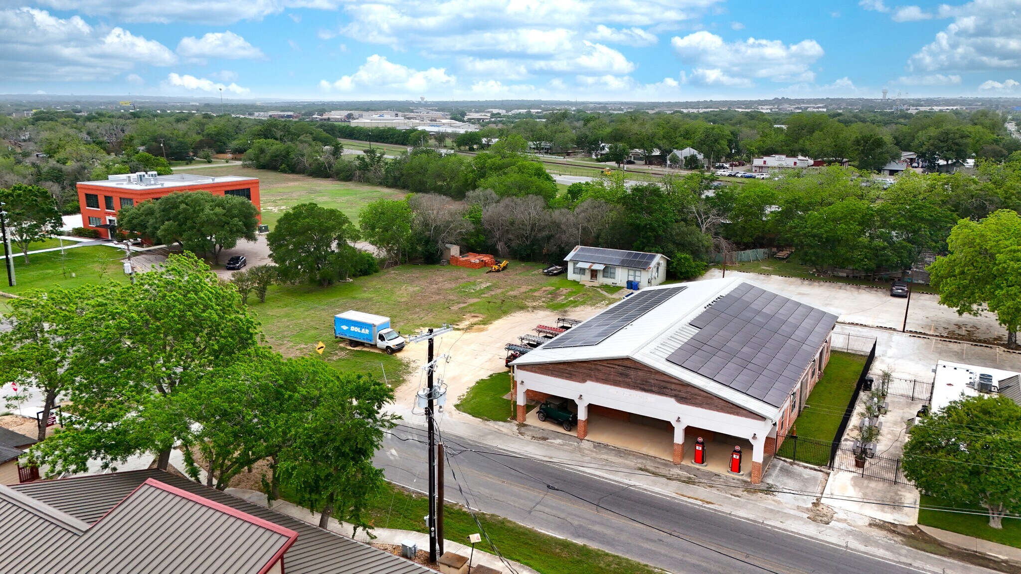 105 Loop 539 W, Cibolo, TX for Sale