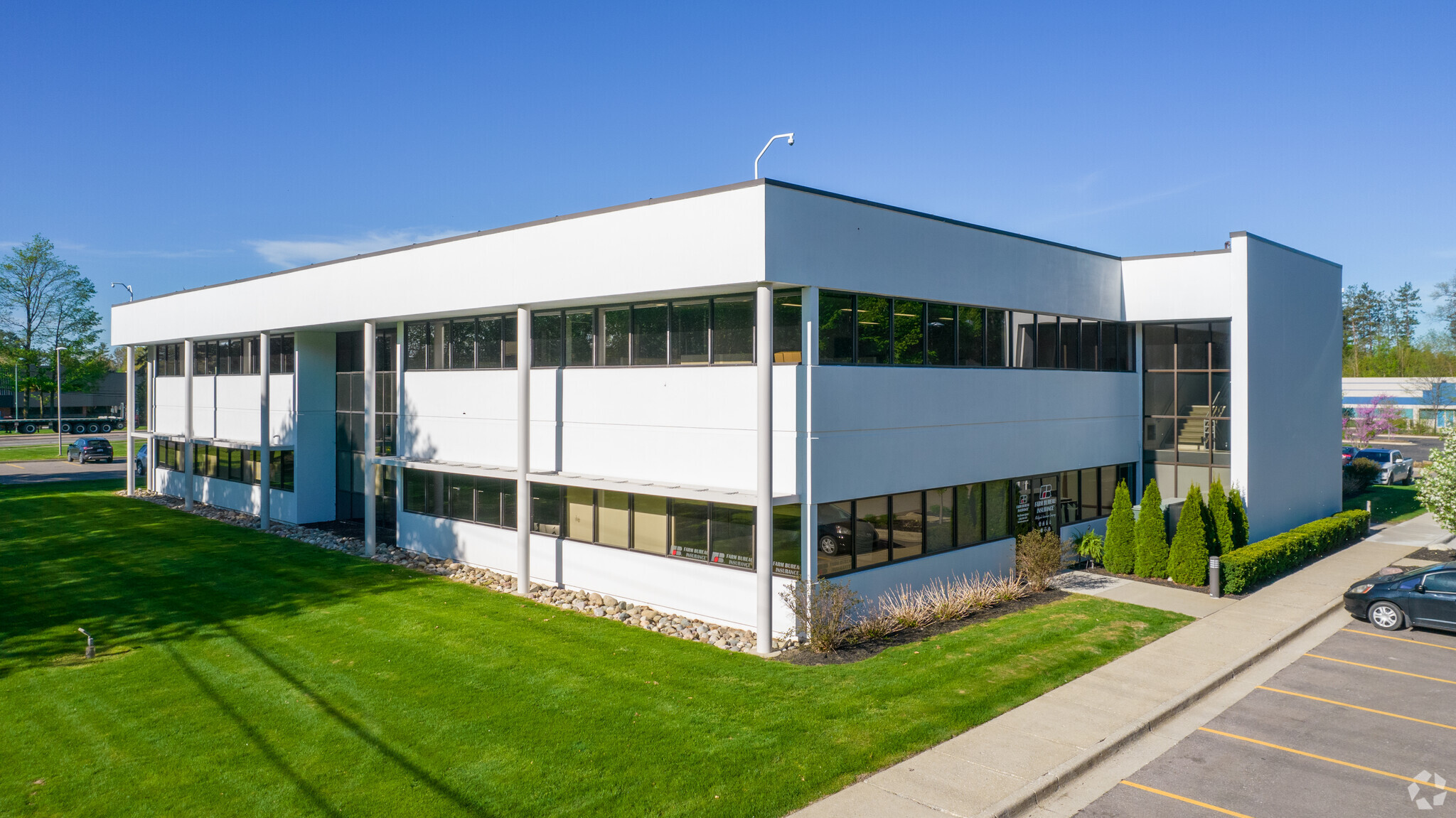 2655 E Oakley Park Rd, Commerce Township, MI for Sale