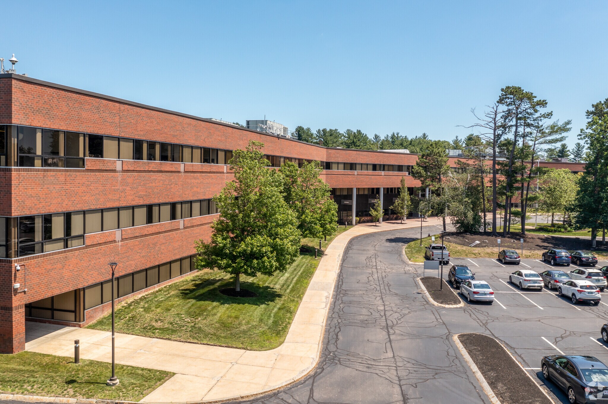 300 Apollo Dr, Chelmsford, MA for Rent