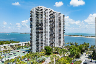 Miami, FL Apartments - 2333 Brickell Ave