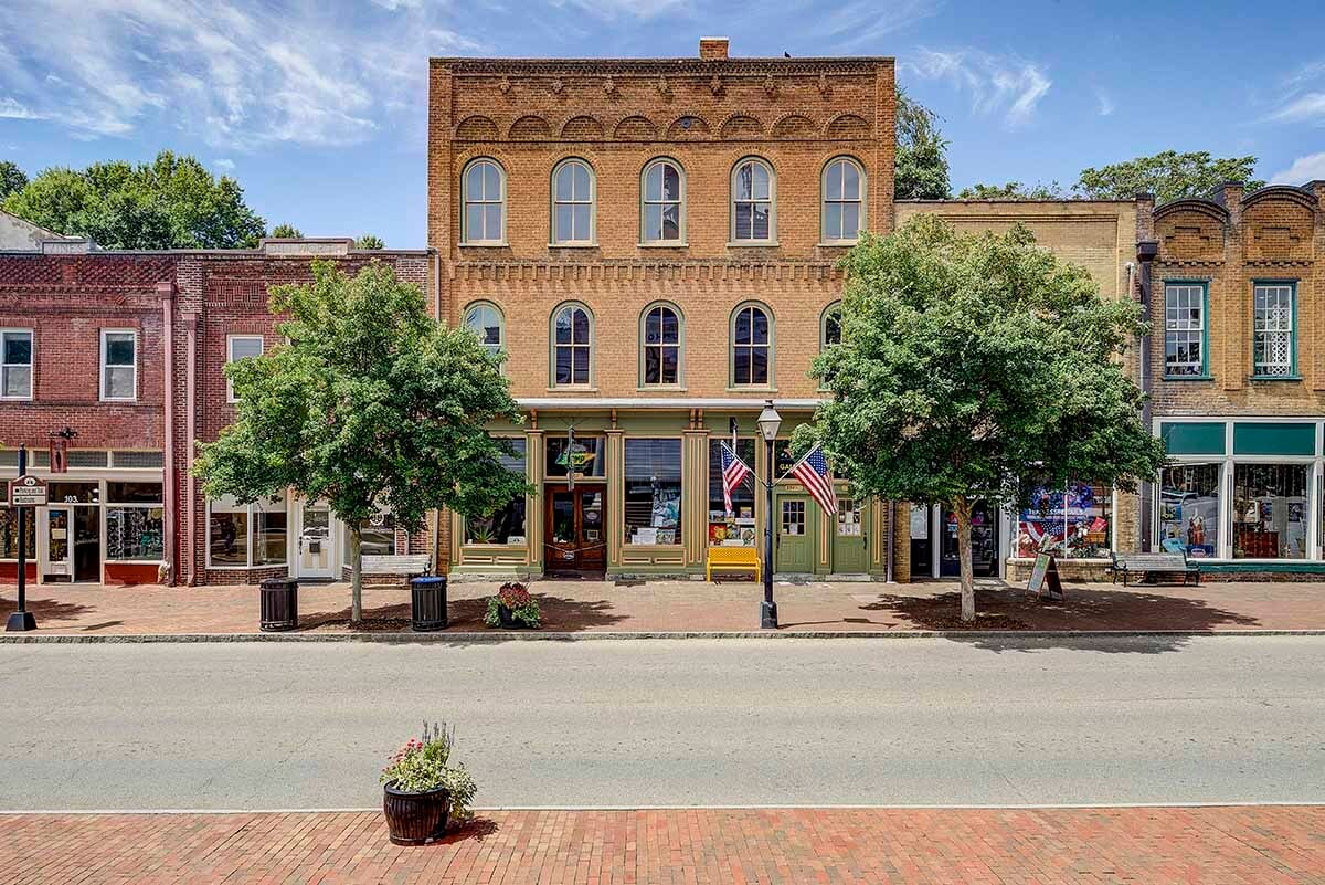 107 E Main St, Jonesborough, TN for Sale