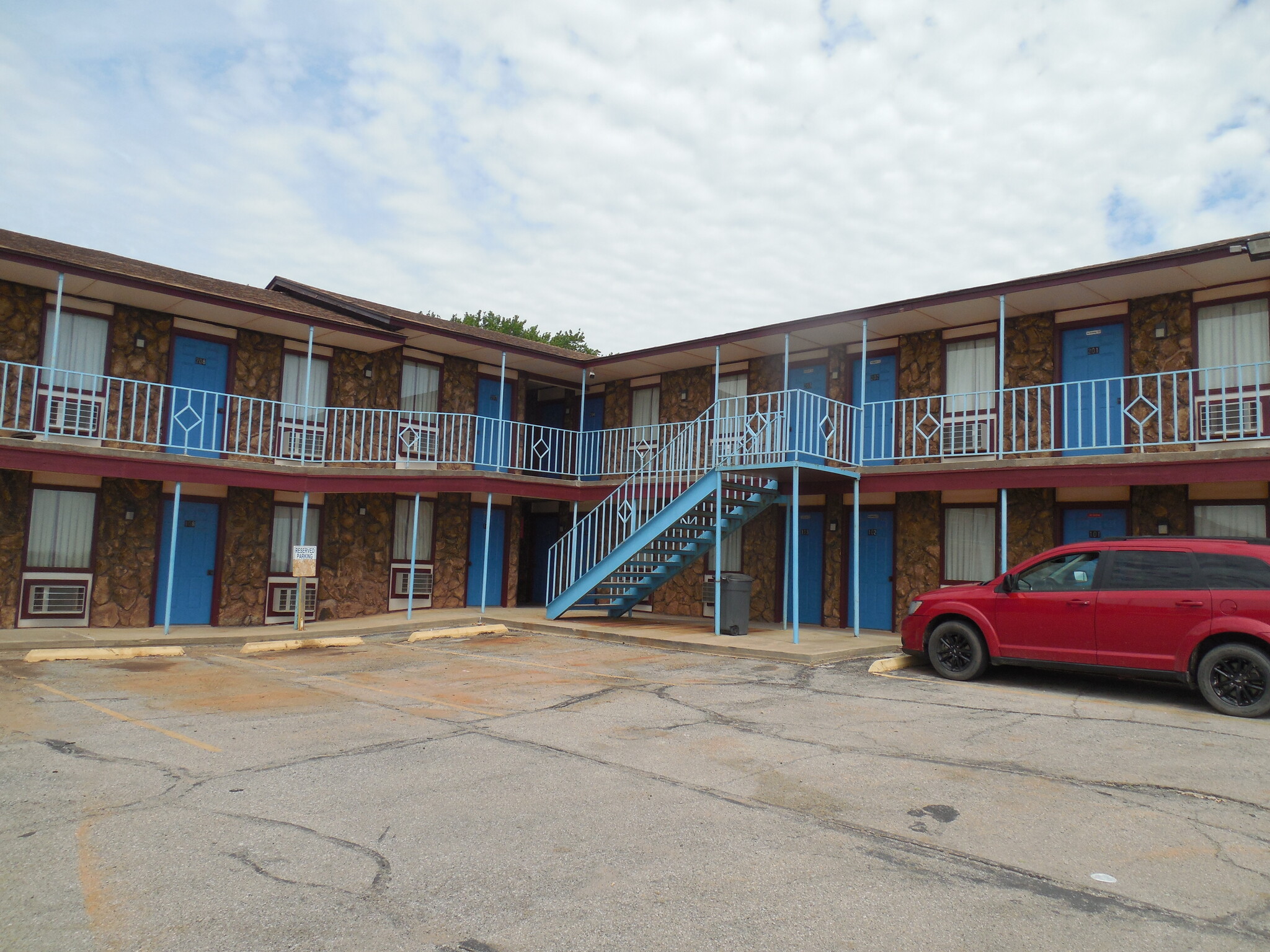 10226 S 81 Hwy, Waukomis, OK for Sale