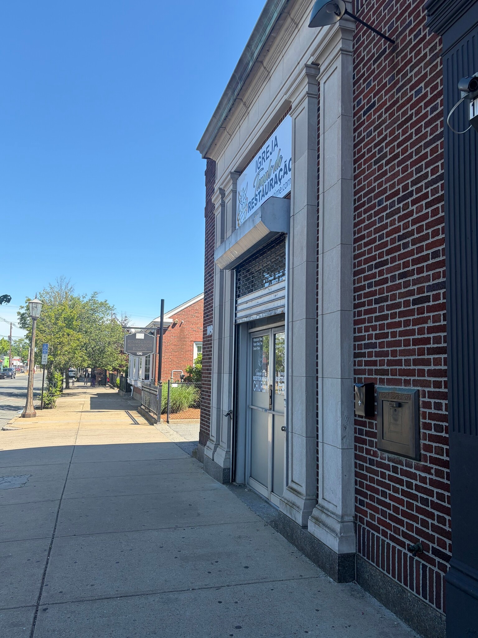 1098 Main St, Brockton, MA for Rent