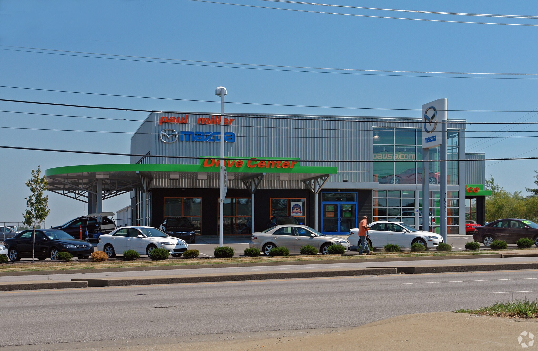 1029 E New Circle Rd Lexington, KY 40505 Retail Property for Sale on