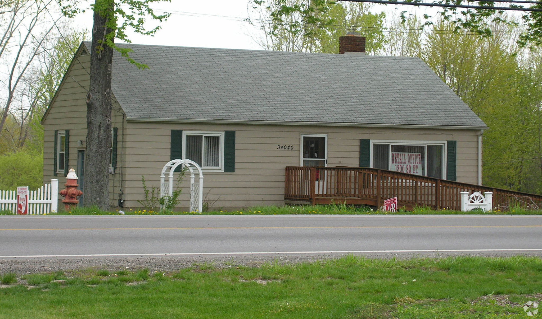 34040 Center Ridge Rd, North Ridgeville, OH for Sale