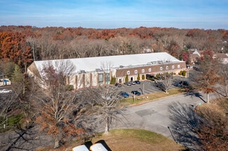 East Brunswick, NJ Retail - 8 Cornwall Ct