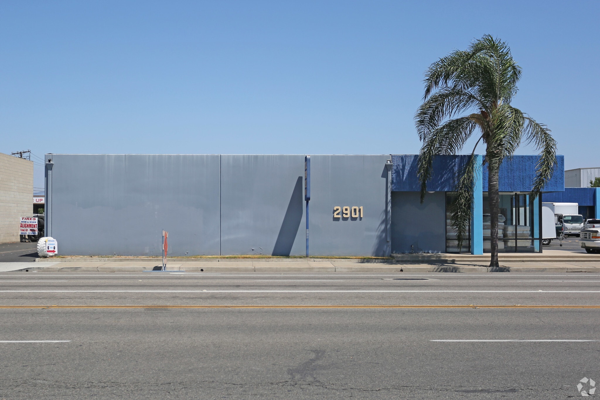 2901 Main St, Santa Ana, CA for Rent