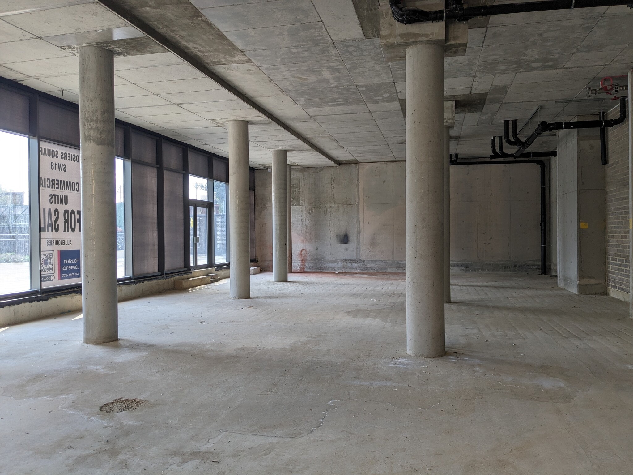 Osiers Sq, London, LND for Sale