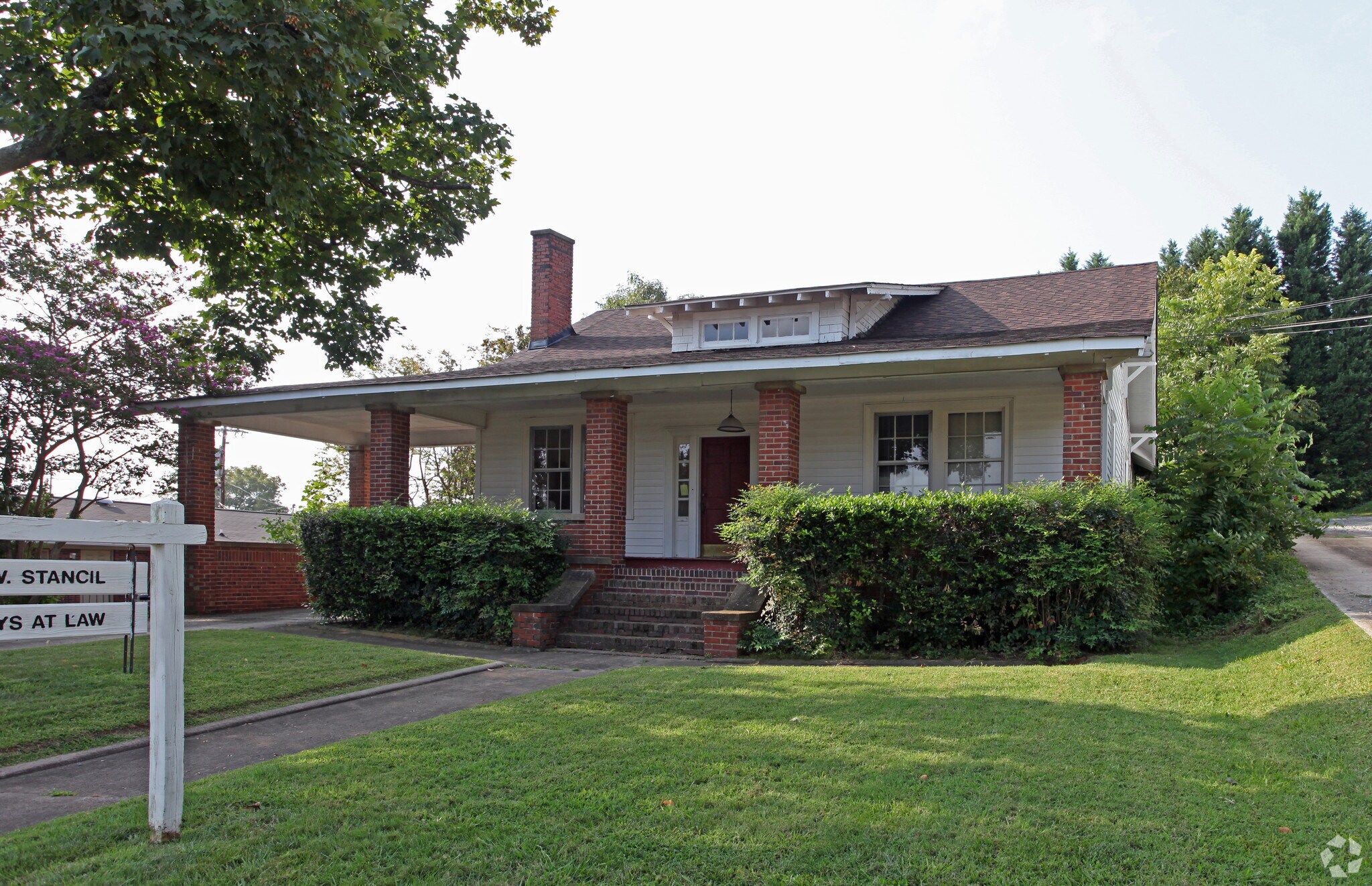 129 W Catawba Ave, Mount Holly, NC for Rent