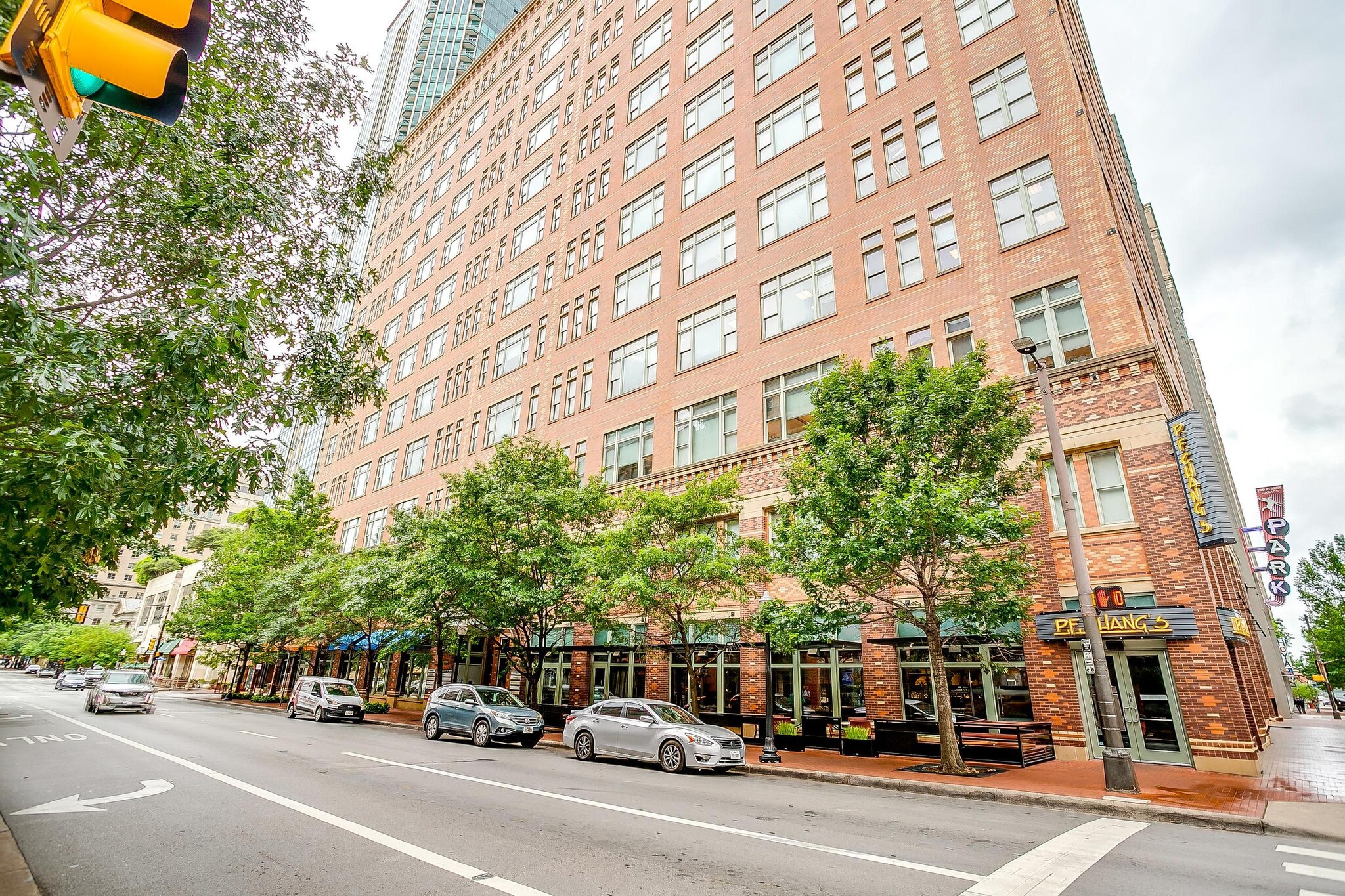 420 Throckmorton St, Fort Worth, TX for Rent