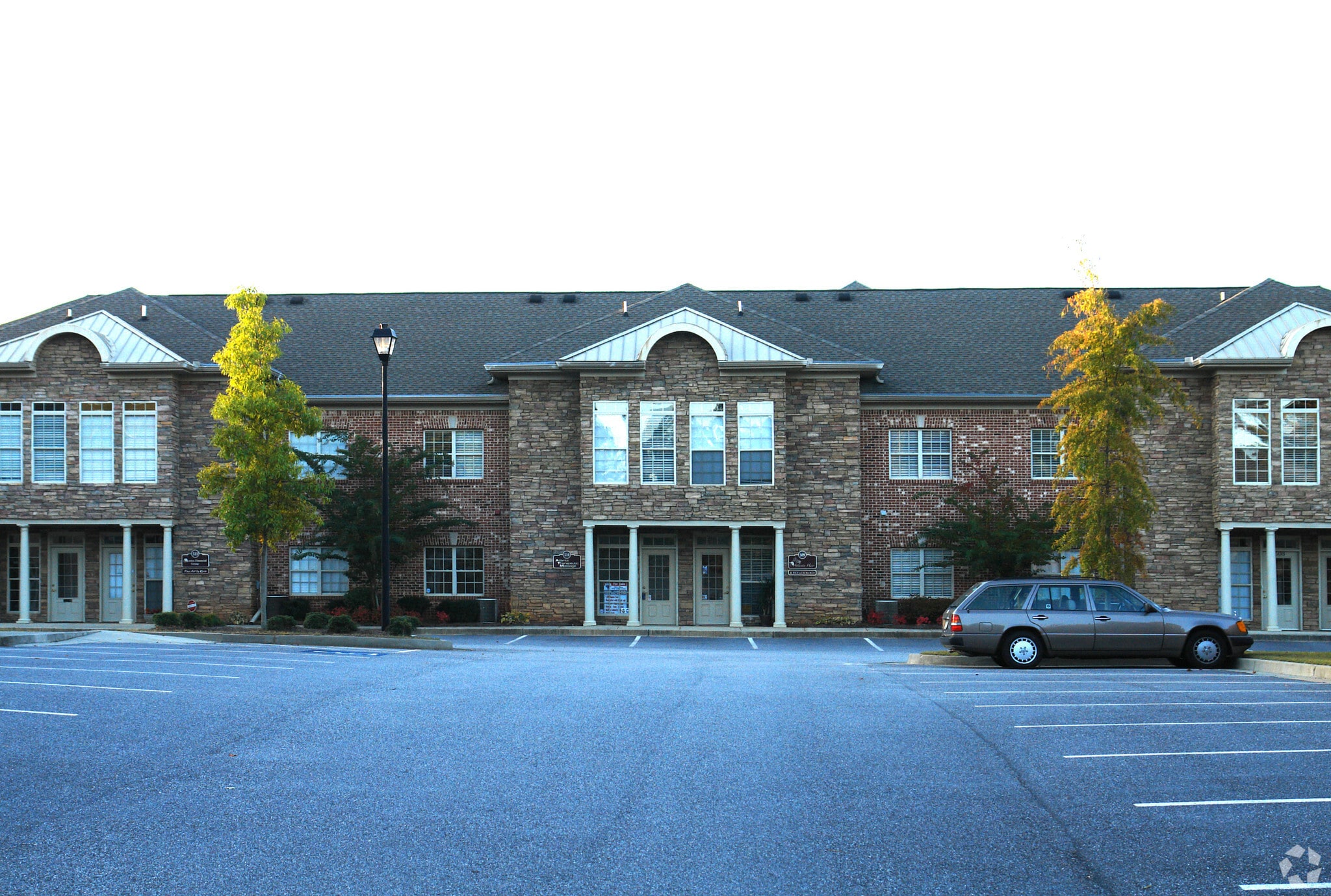 11785 Northfall Ln, Alpharetta, GA for Sale