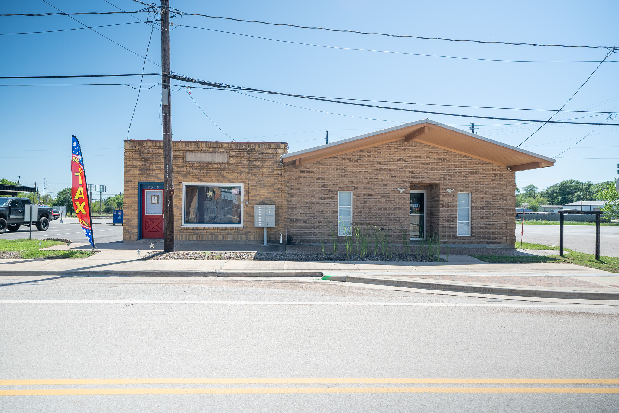 2319 Main St, Waller, TX for Rent