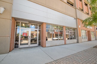 Green Bay, WI Office/Retail - 100-140 N Washington St