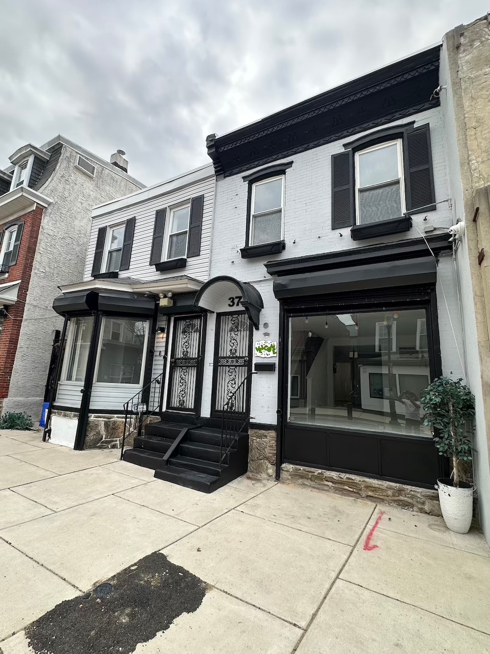 37 W Maplewood Mall, Philadelphia, PA for Sale