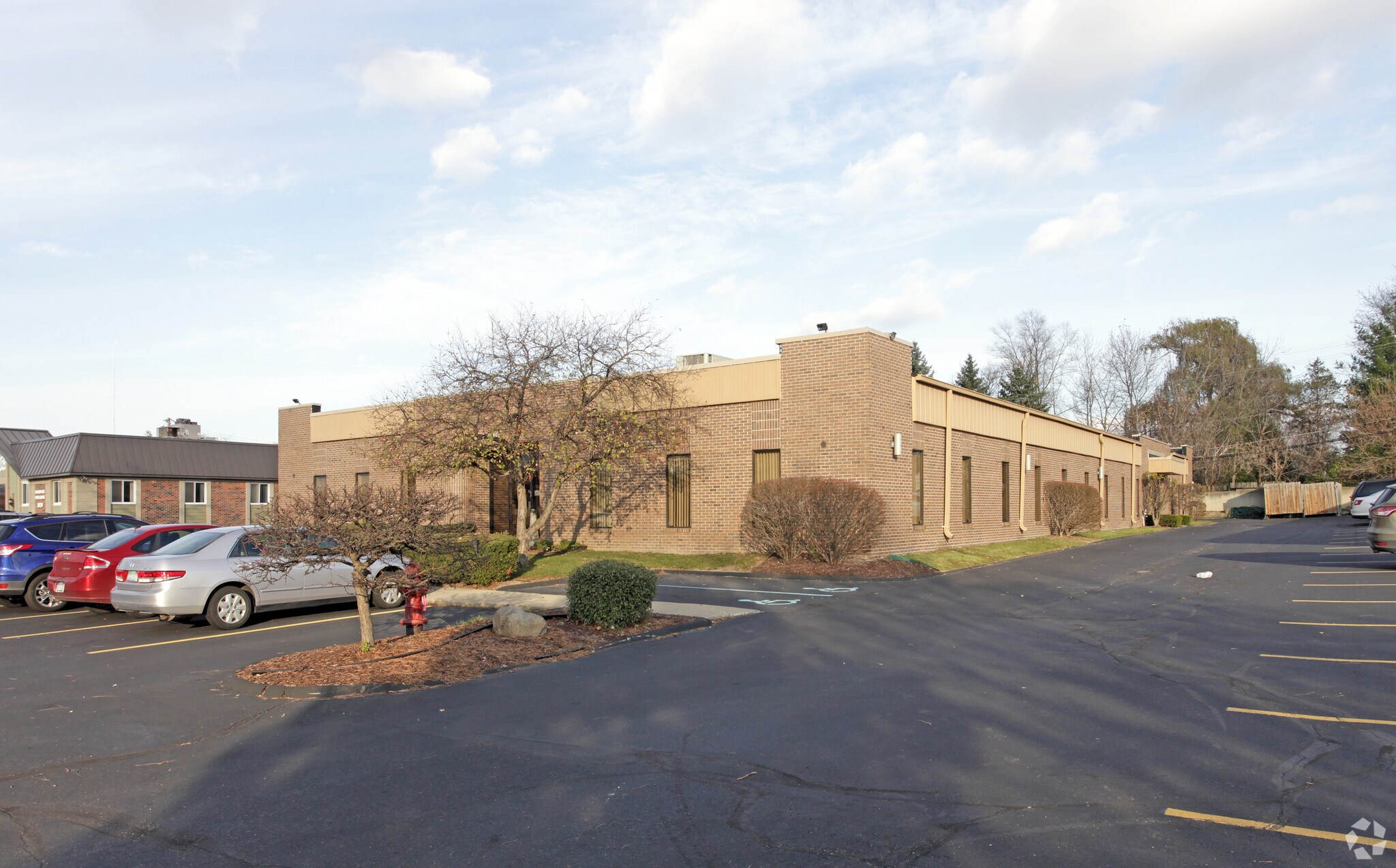 28200 Orchard Lake Rd, Farmington Hills, MI for Rent