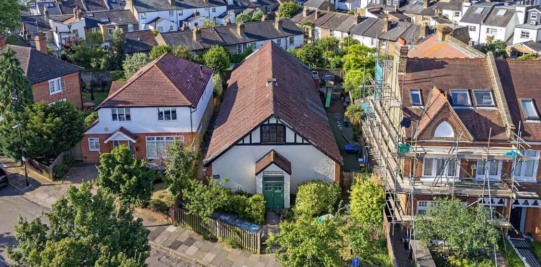 Elm Bank Gdns, London, LND for Rent