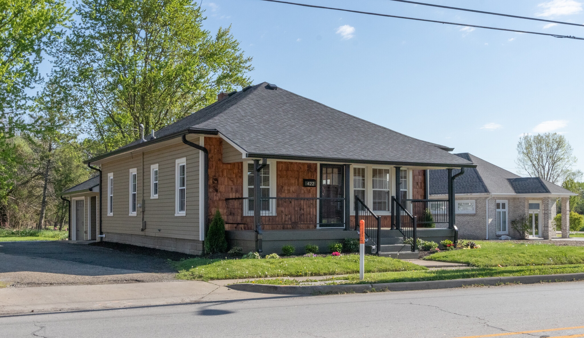 422 E Main St, Brownsburg, IN for Sale