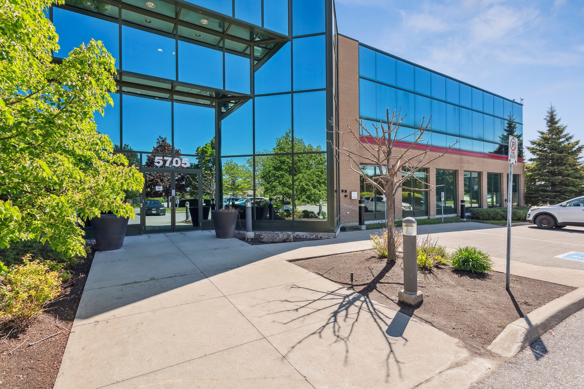 5705 Cancross Ct, Mississauga, ON for Sale