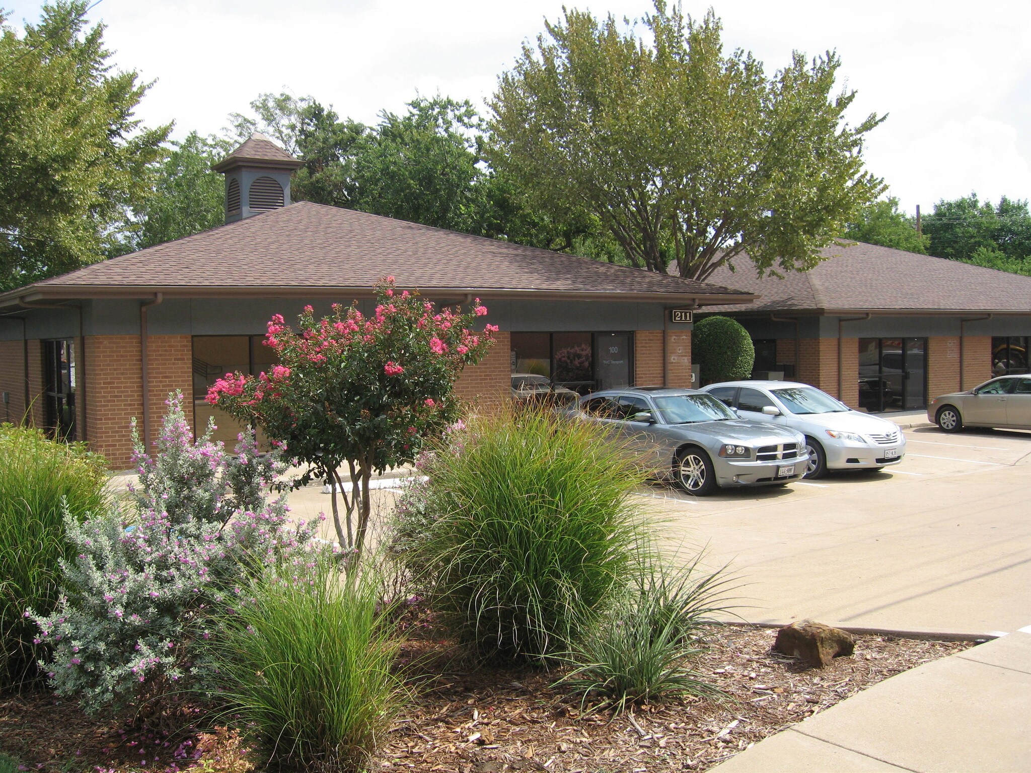 211-215 E Freeman St, Duncanville, TX for Rent