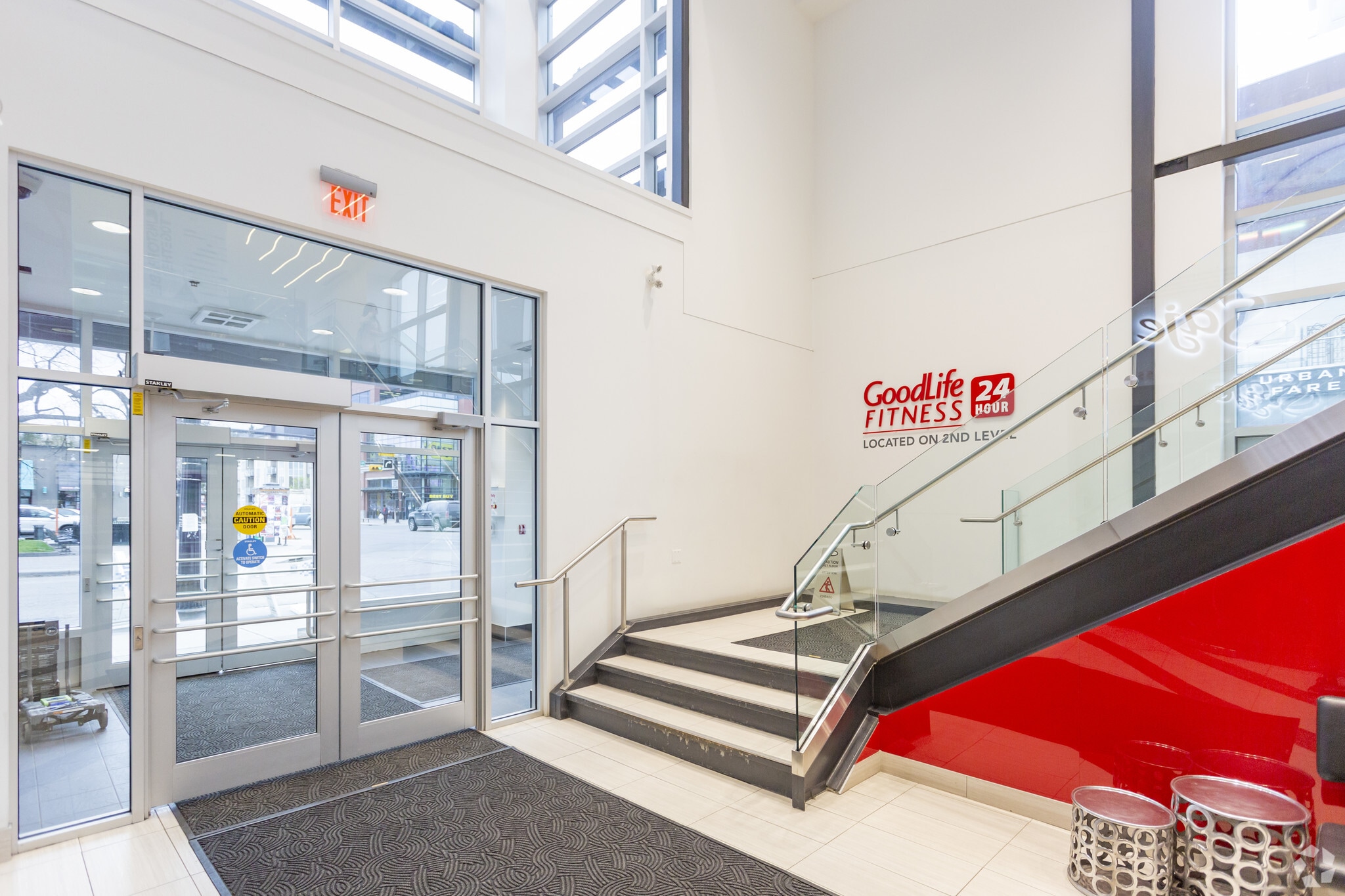 880 16th Ave SW, Calgary, AB for Rent