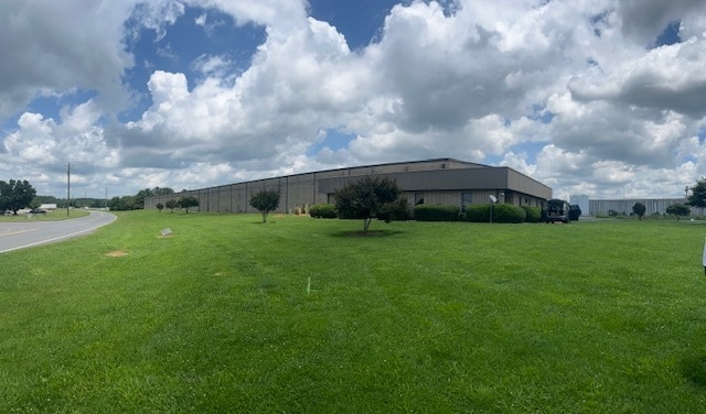 200 Marine Dr SE, Calhoun, GA for Sale