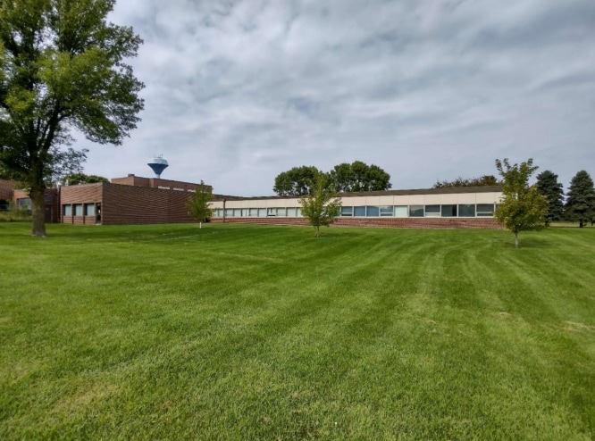 300 3rd Ave SE, Fairfax, MN for Sale