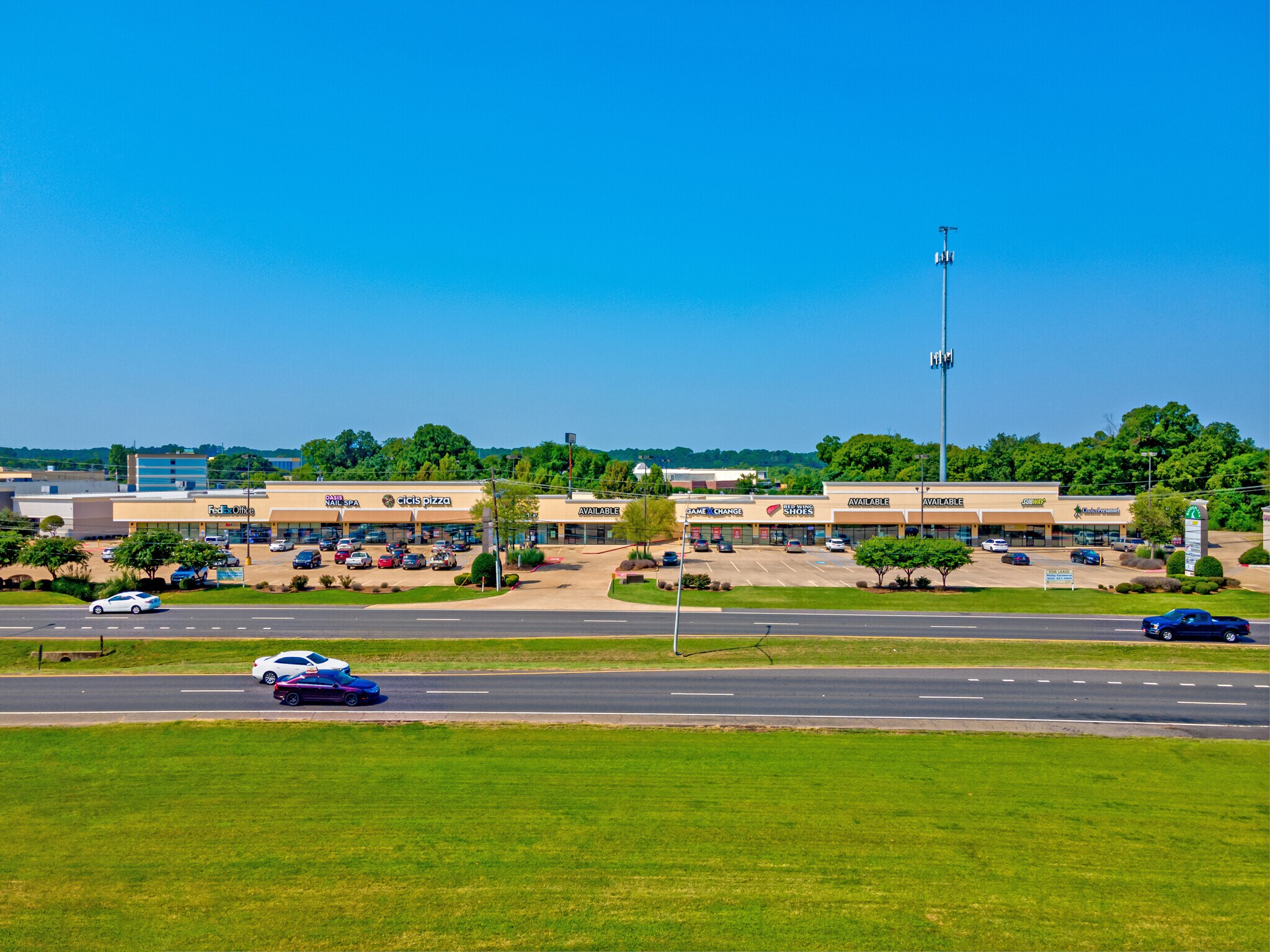 6550 Youree Dr Shreveport, LA 71105 Shopping Center Property for