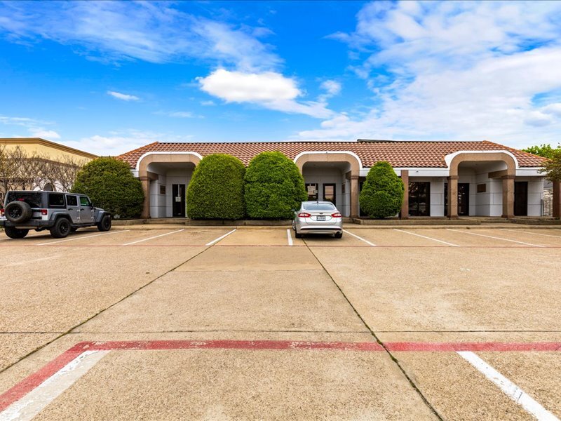 643 S Great Southwest Pky, Grand Prairie, TX for Sale