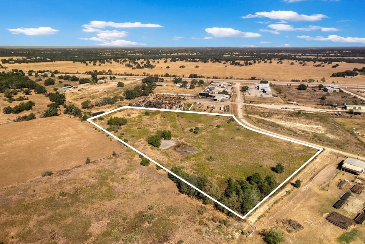 1095 County Road 234, Giddings, TX for Sale