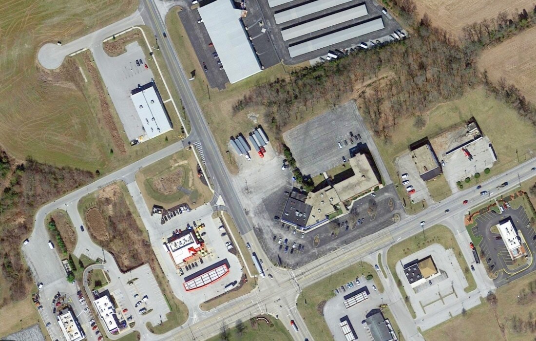 6110 York Road, New Oxford, PA for Rent