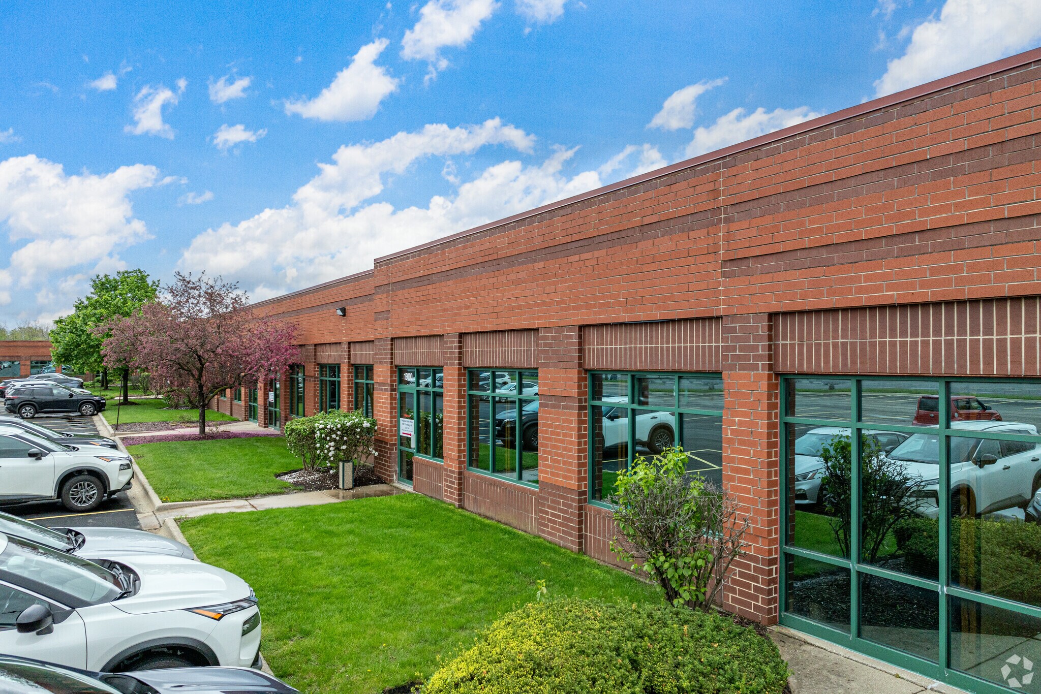 940 S Frontage Rd, Woodridge, IL for Rent