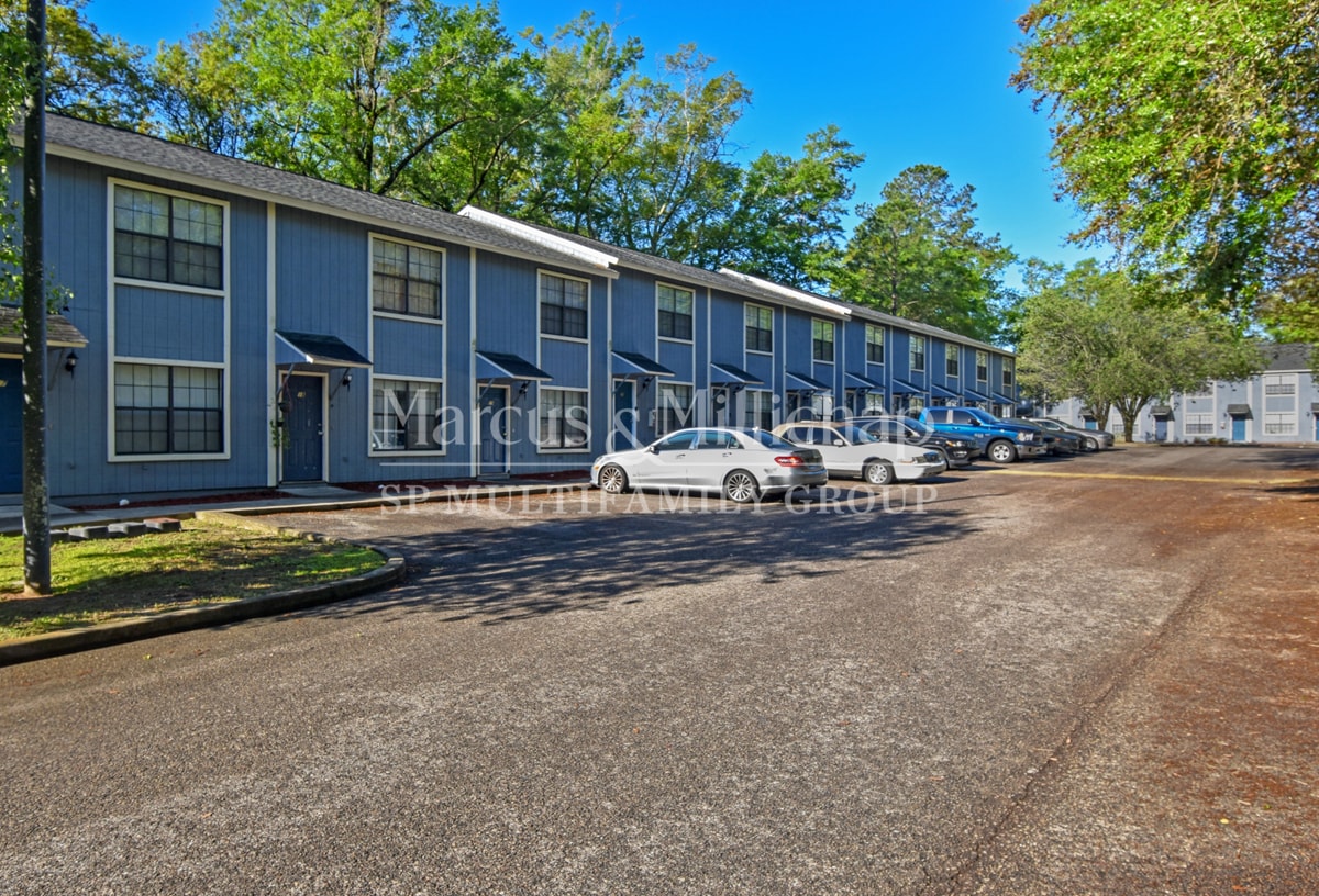 132 Dixie Dr, Tallahassee, FL for Sale