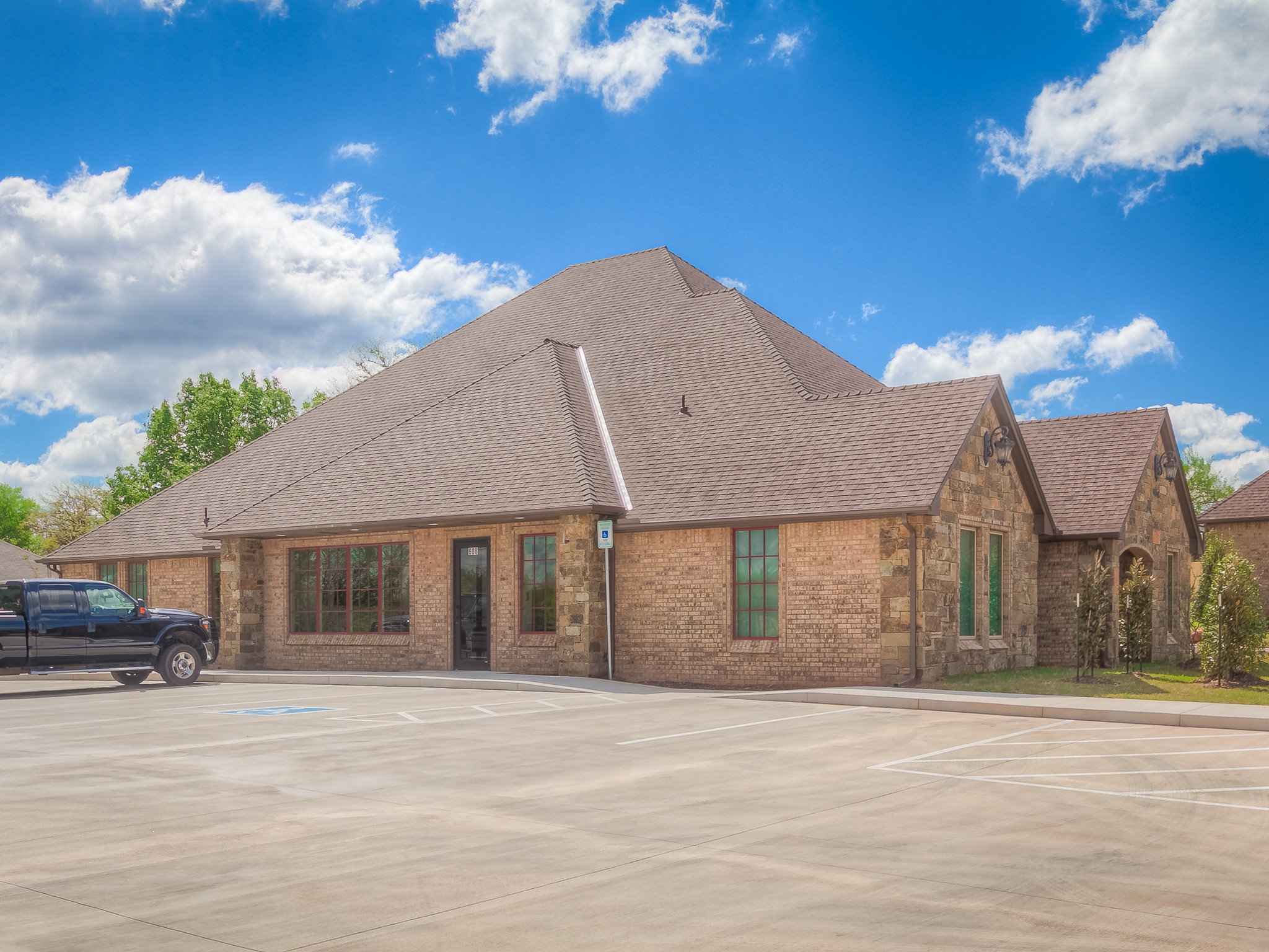 608 Liberty Ln, Edmond, OK for Rent