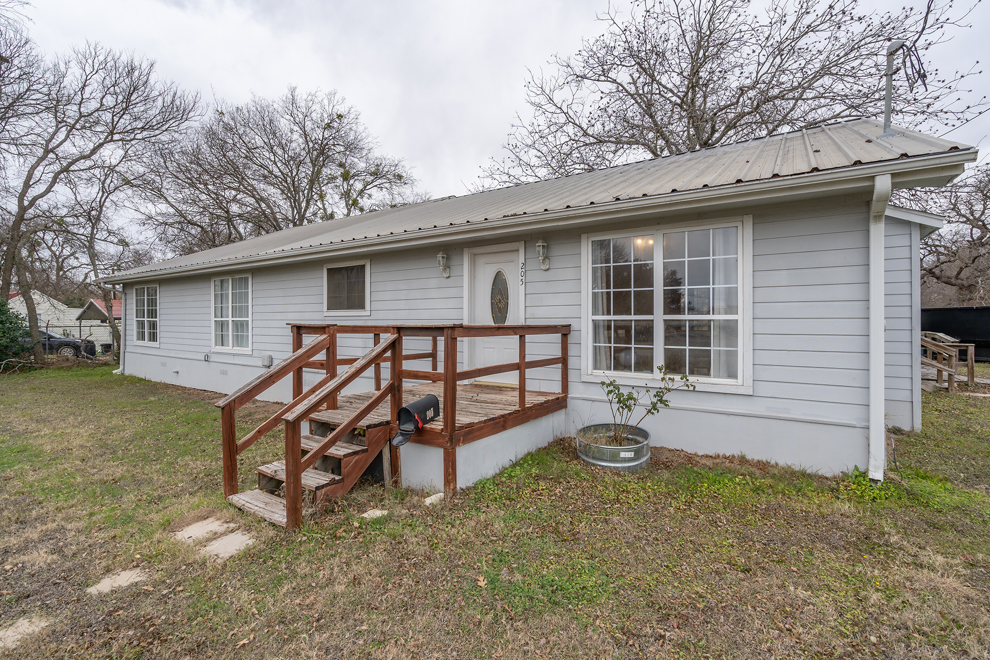 205 E Myrtle Ln, Liberty Hill, TX for Sale