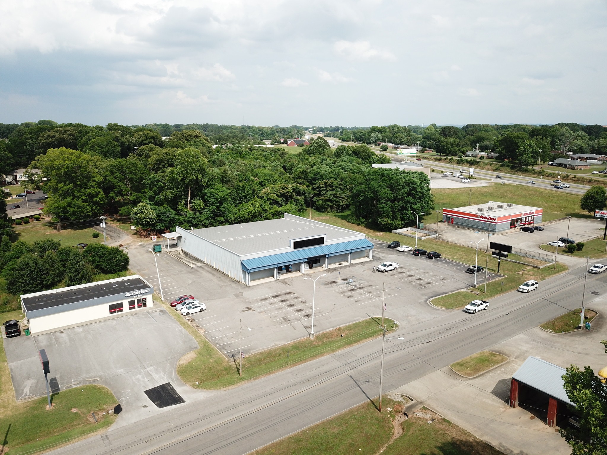 1401 Woodmont Dr, Tuscumbia, AL for Rent