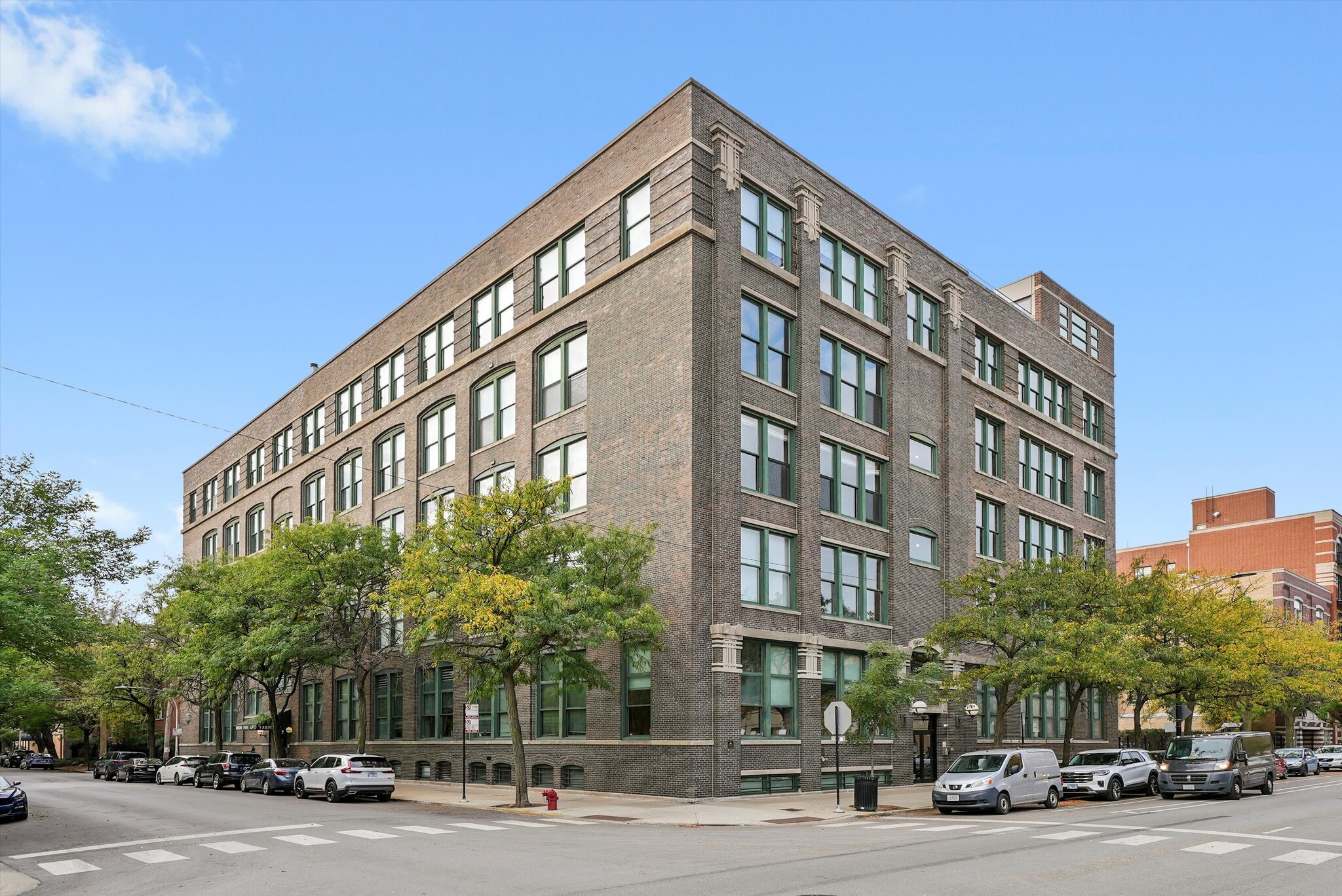 1327 W Washington Blvd, Chicago, IL for Rent
