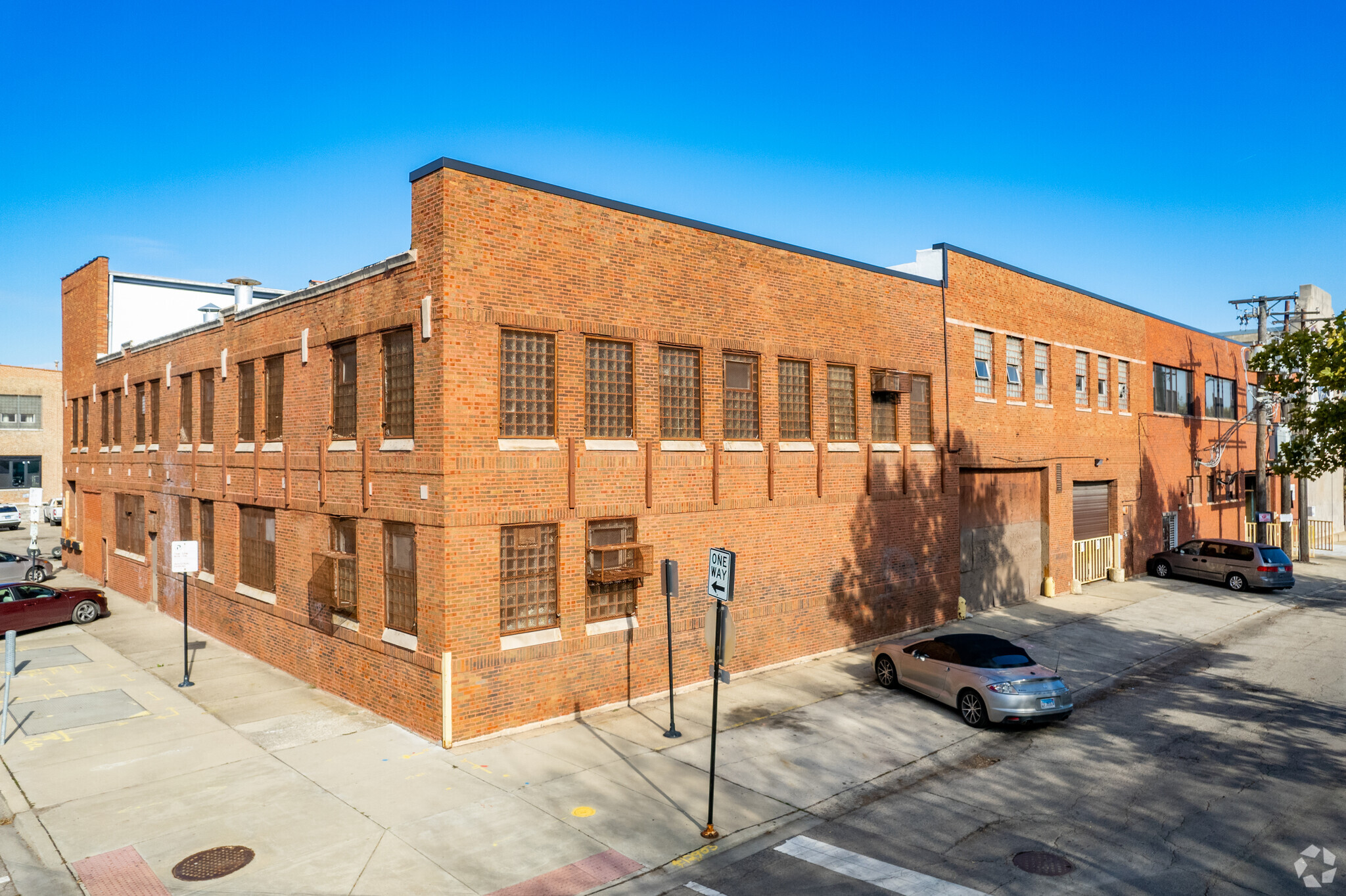 4006 W Belden Ave, Chicago, IL for Rent