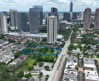 Houston, TX Commercial Land - 1175 S Post Oak Ln