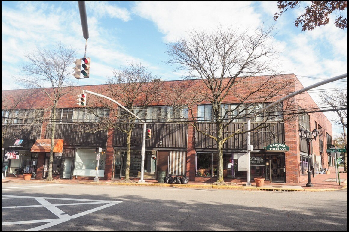 95-107 Middle Neck Rd, Great Neck, NY for Sale