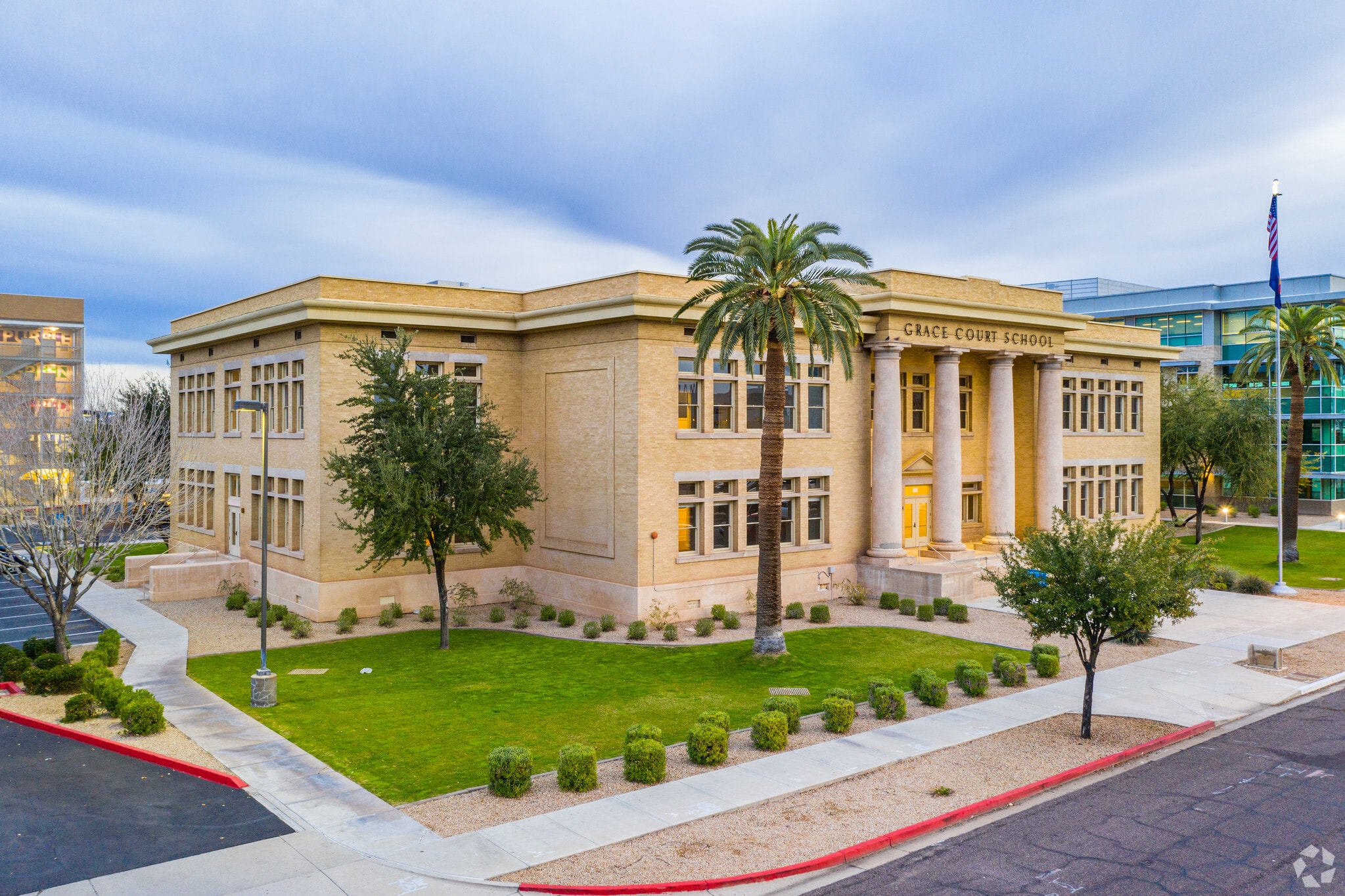 800 W Adams St, Phoenix, AZ for Sale