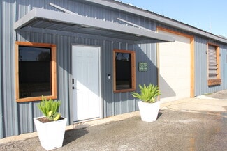 Conroe, TX Office/Retail - 98 Avenue A Conroe, TX Office/Retail - 98 Avenue A