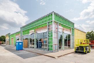 Laval, QC Retail - 1084-1092 Hwy Chomedey