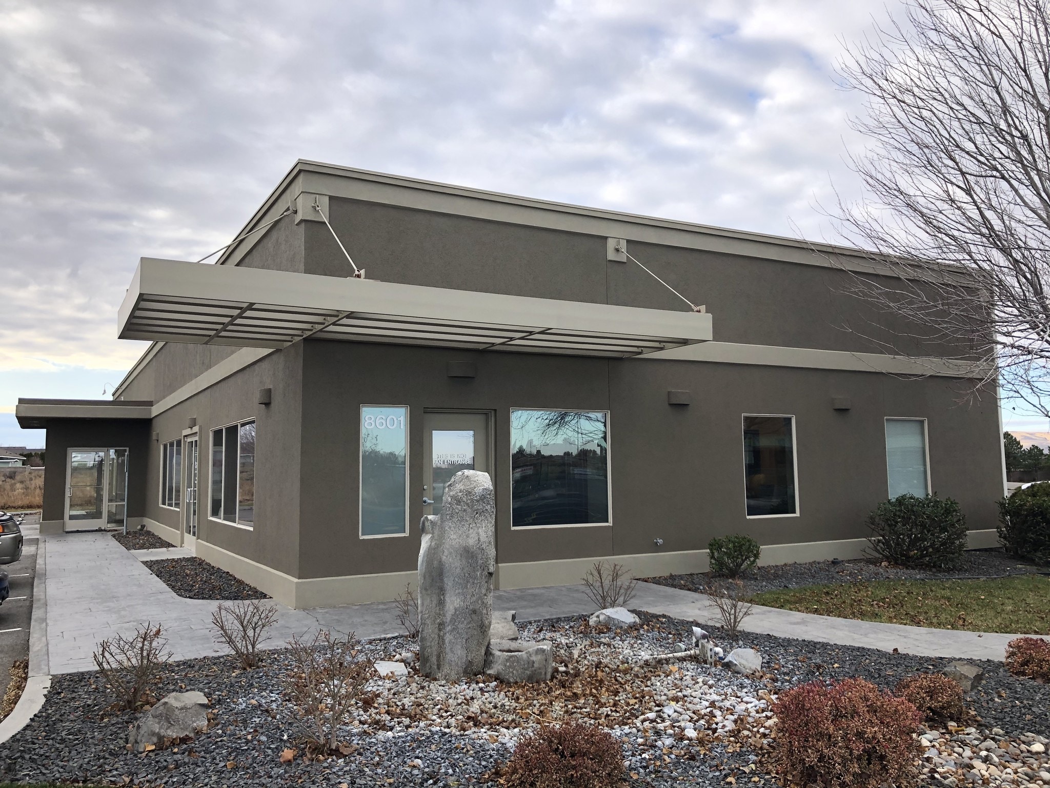 8601 W Clearwater Ave, Kennewick, WA for Rent