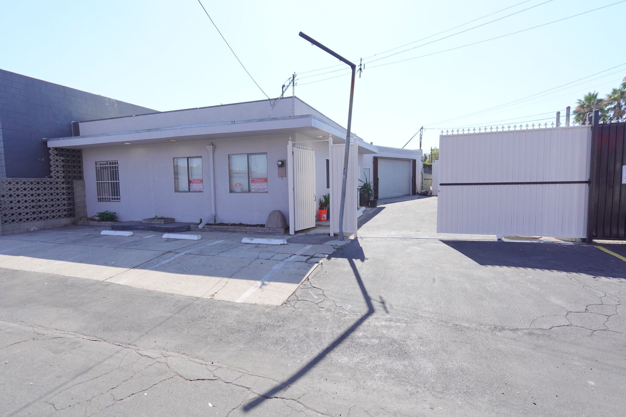 7301 Deering Ave, Canoga Park, CA for Rent
