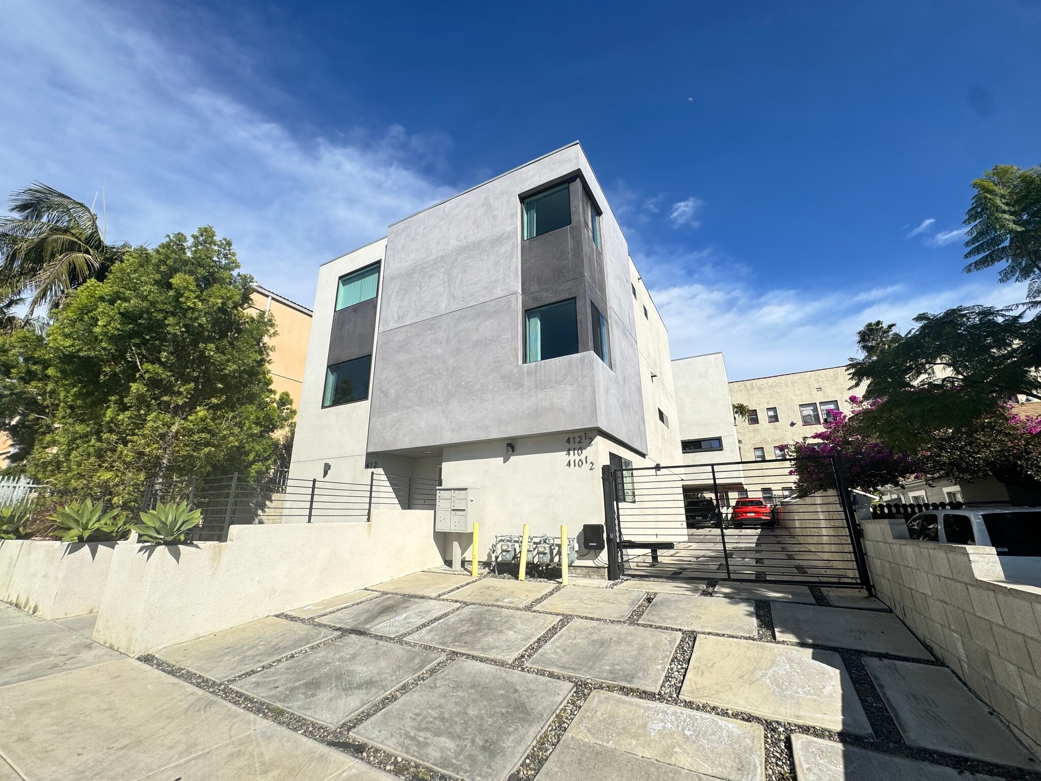 412 N Ardmore Ave, Los Angeles, CA for Sale