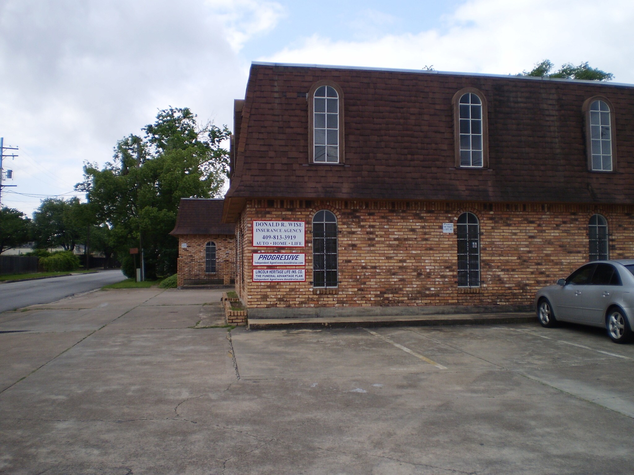 2305-2307 North St, Beaumont, TX for Rent