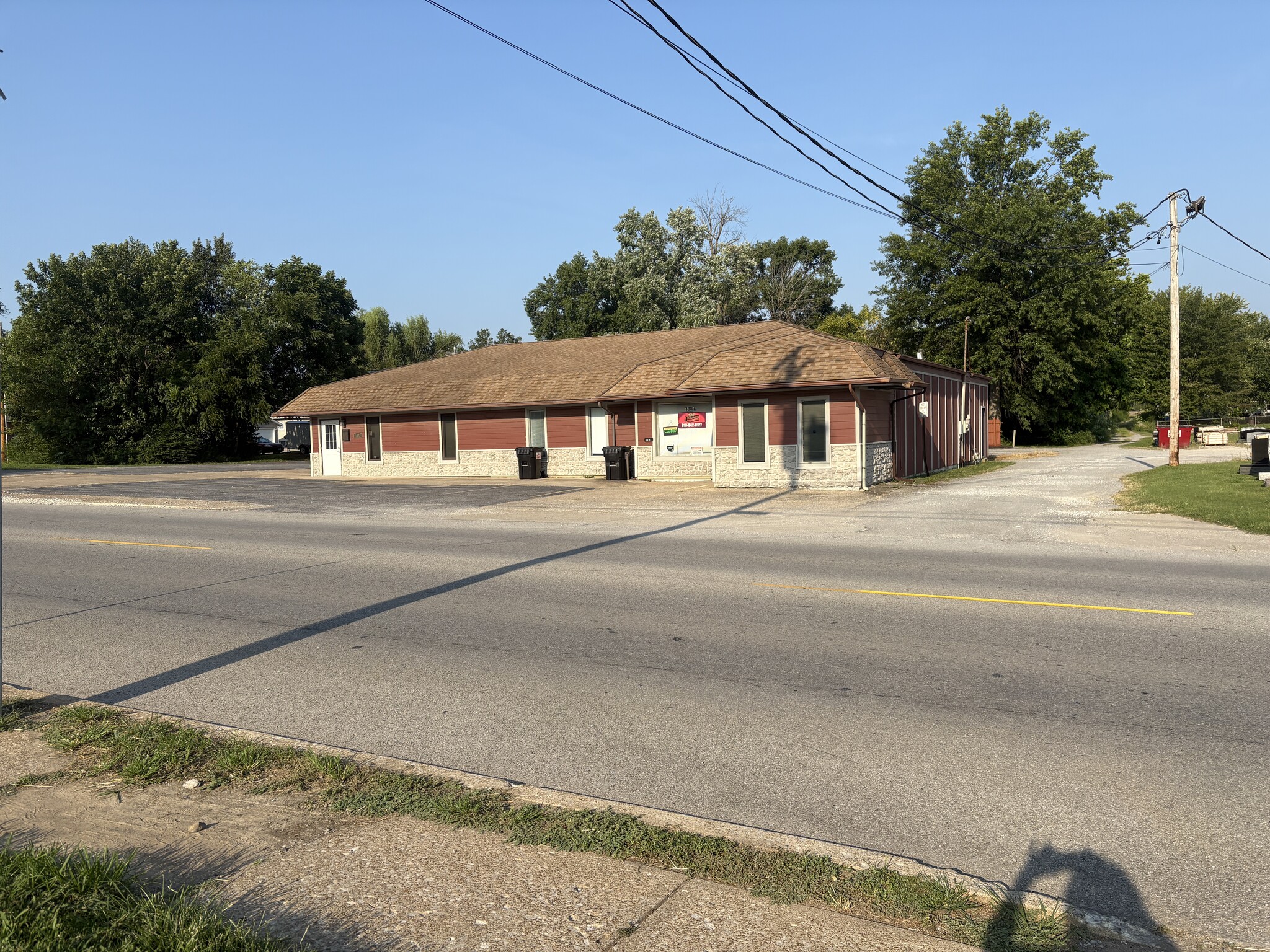 308 S Court St, Marion, IL for Sale