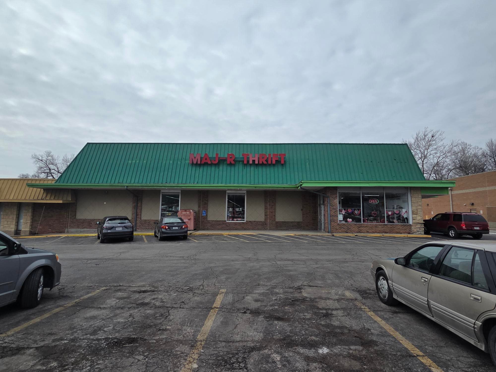 6300-6314 N Oak Tfwy, Gladstone, MO for Rent