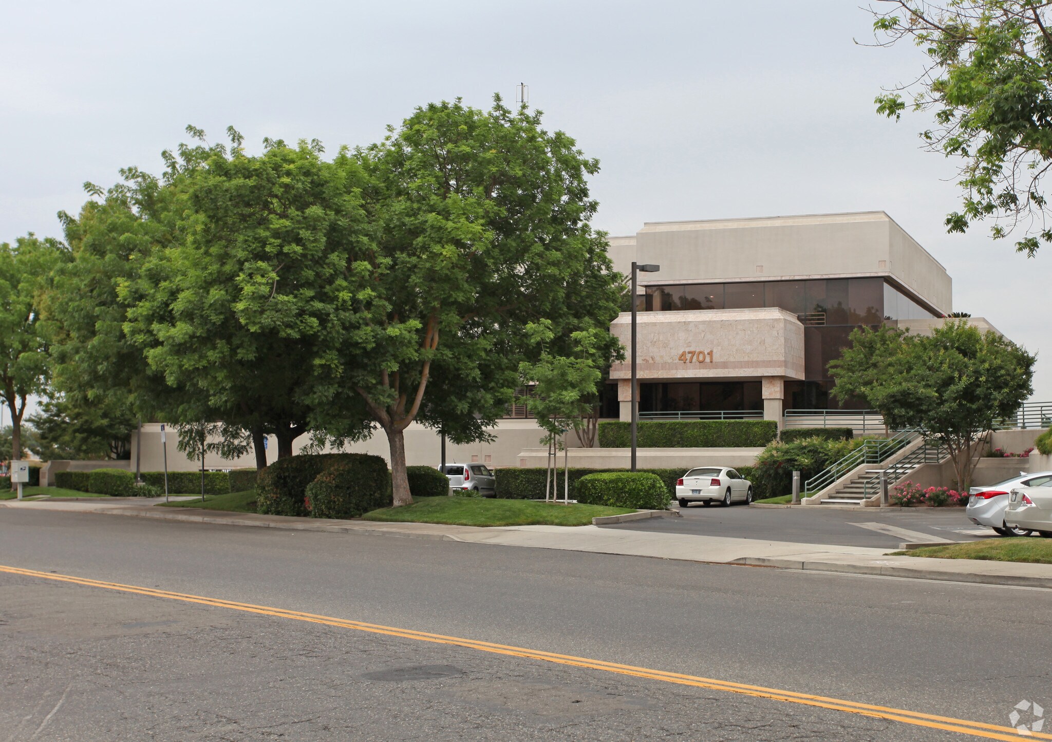 4701 Sisk Rd Modesto, CA 95356 Office Property for Lease on
