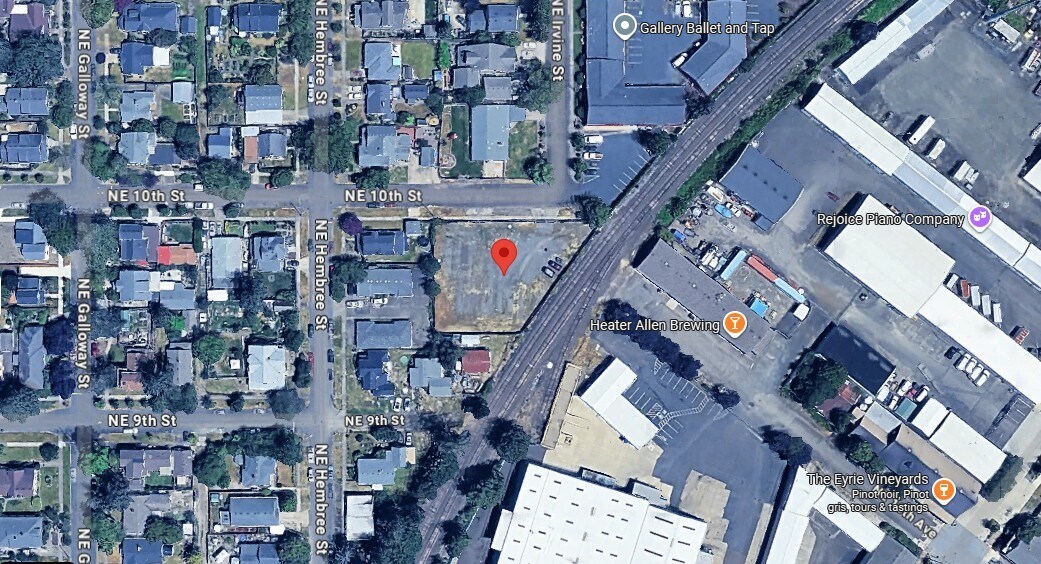 NE 10th St, Mcminnville, OR for Sale